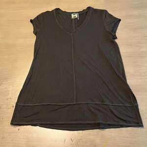 H by bordeaux Women's‎ Black Short Sleeve V-Neck Top T-Shirt
